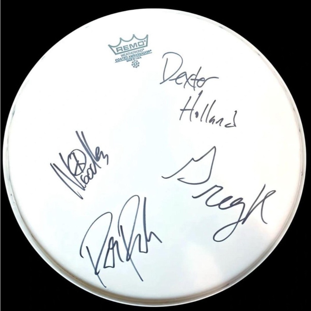 THE OFFSPRING Signed Drumhead- (Rare) & 100% Authentic- Pop Punk Autograph! 🎸🤘🏻🎶
